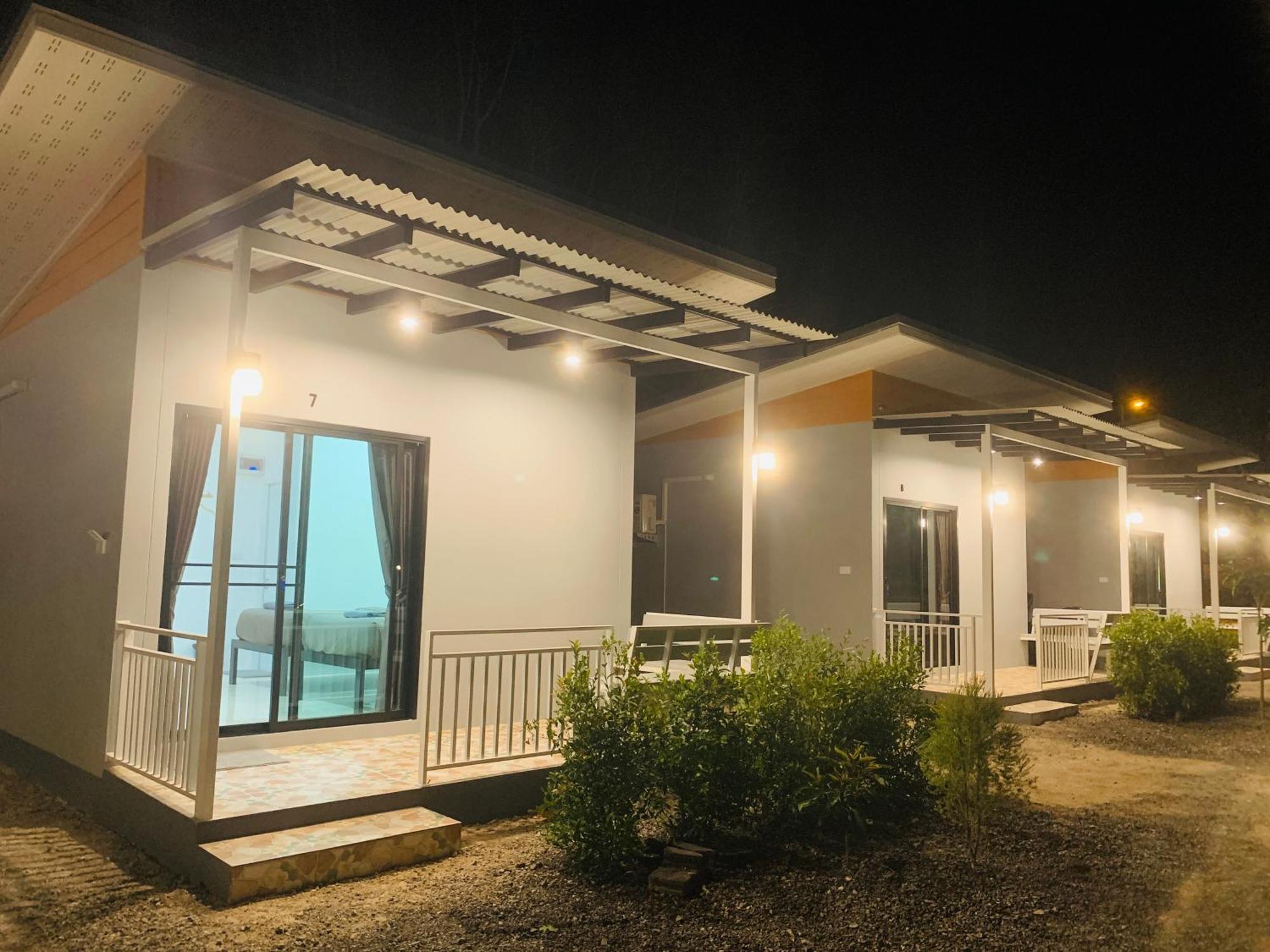 Suanvadee Resort สวนวดี รีสอร์ท ساك دون المظهر الخارجي الصورة