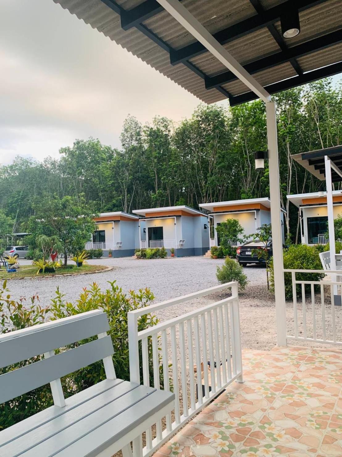 Suanvadee Resort สวนวดี รีสอร์ท ساك دون المظهر الخارجي الصورة
